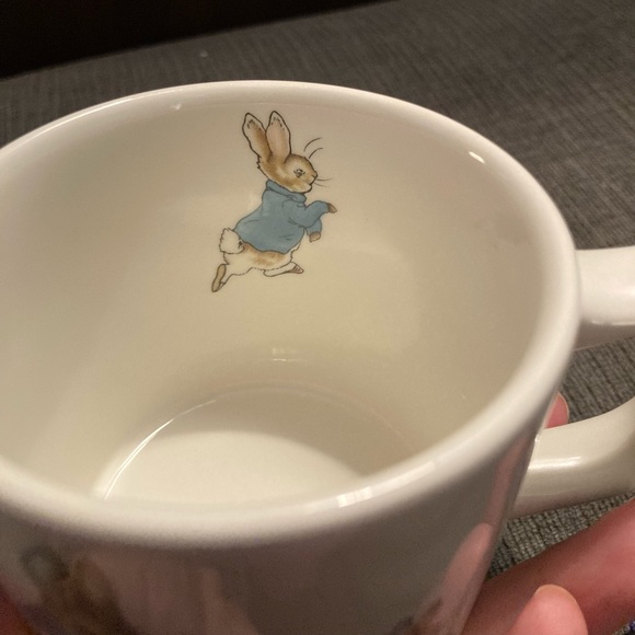 Vintage Wedgwood Peter Rabbit Set and Stuffed Animal - Picture 5 of 10